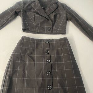 Kingston XS Blavk and White Plaid Cropped Blazer and Skirt Set - 2 Piece Suit